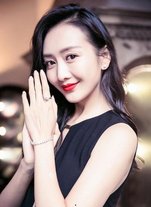 明星长的一模一样的,揭秘明星间的惊人相似之谜”  第3张