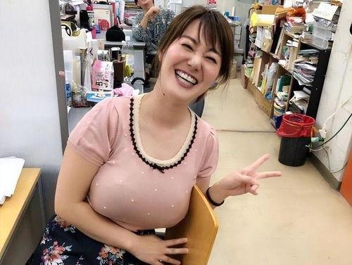 日本 新闻女主播,风采与魅力的完美融合 第3张 日本 新闻女主播,风采与魅力的完美融合 第3张